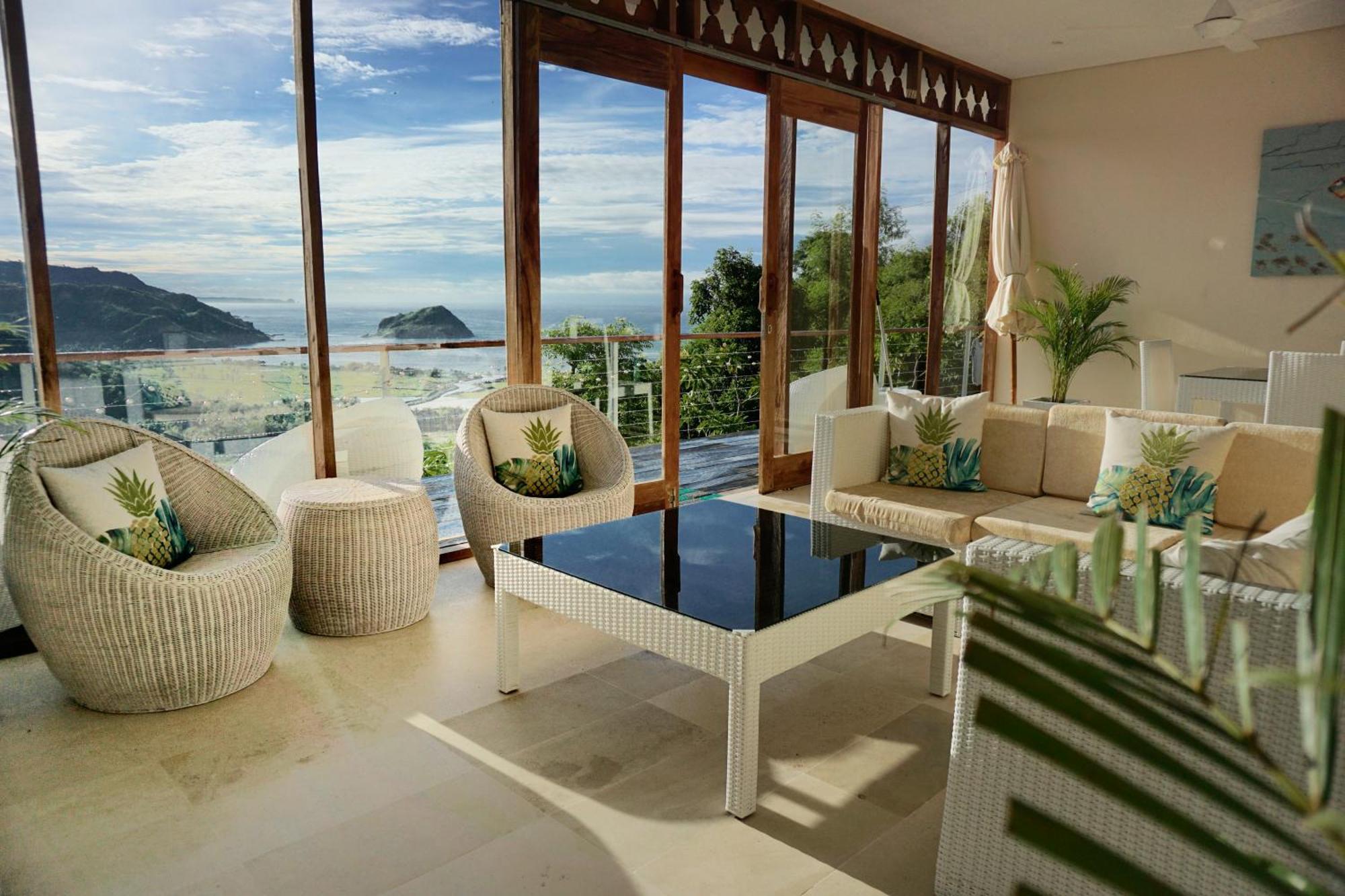 Villa Atas Pelangi Kuta  Exteriör bild